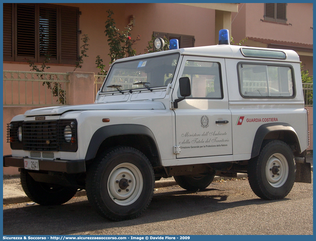 CP 2941
Corpo delle Capitanerie di Porto
Guardia Costiera
Land Rover Defender 90
Parole chiave: CP;GC;C.P.;G.C.;Guardia Costiera;Capitaneria di Porto;Capitanerie di Porto;Land Rover;Defender;90;2941