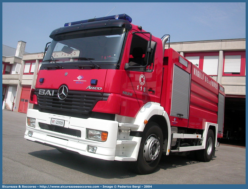 VF 22109
Corpo Nazionale Vigili del Fuoco
Mercedes Benz Atego 1828 I serie restyling
Allestitore BAI S.r.l.
Parole chiave: Corpo;Nazionale;Vigili del Fuoco;Vigili;Fuoco;ABP;A.B.P.;AutoBottePompa;AutoBotte;Mercedes Benz;Atego;1828;BAI;B.A.I.;22109