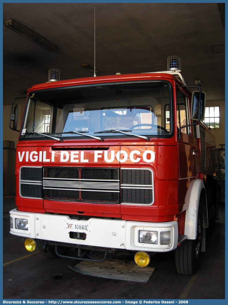 VF 10860
Corpo Nazionale Vigili del Fuoco
OM 155
Allestitori Baribbi S.p.A.
(II variante)
Parole chiave: Corpo;Nazionale;Vigili del Fuoco;Vigili;Fuoco;ABP;A.B.P.;AutoBottePompa;AutoBotte;OM;155;Baribbi