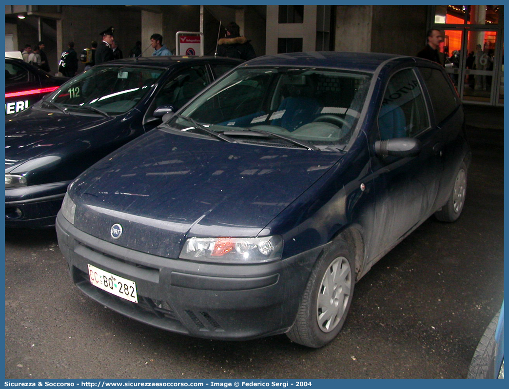 CC BQ282
Arma dei Carabinieri
Fiat Punto Van II serie
Parole chiave: CC;C.C.;Arma;dei;Carabinieri;Fiat;Punto;Van