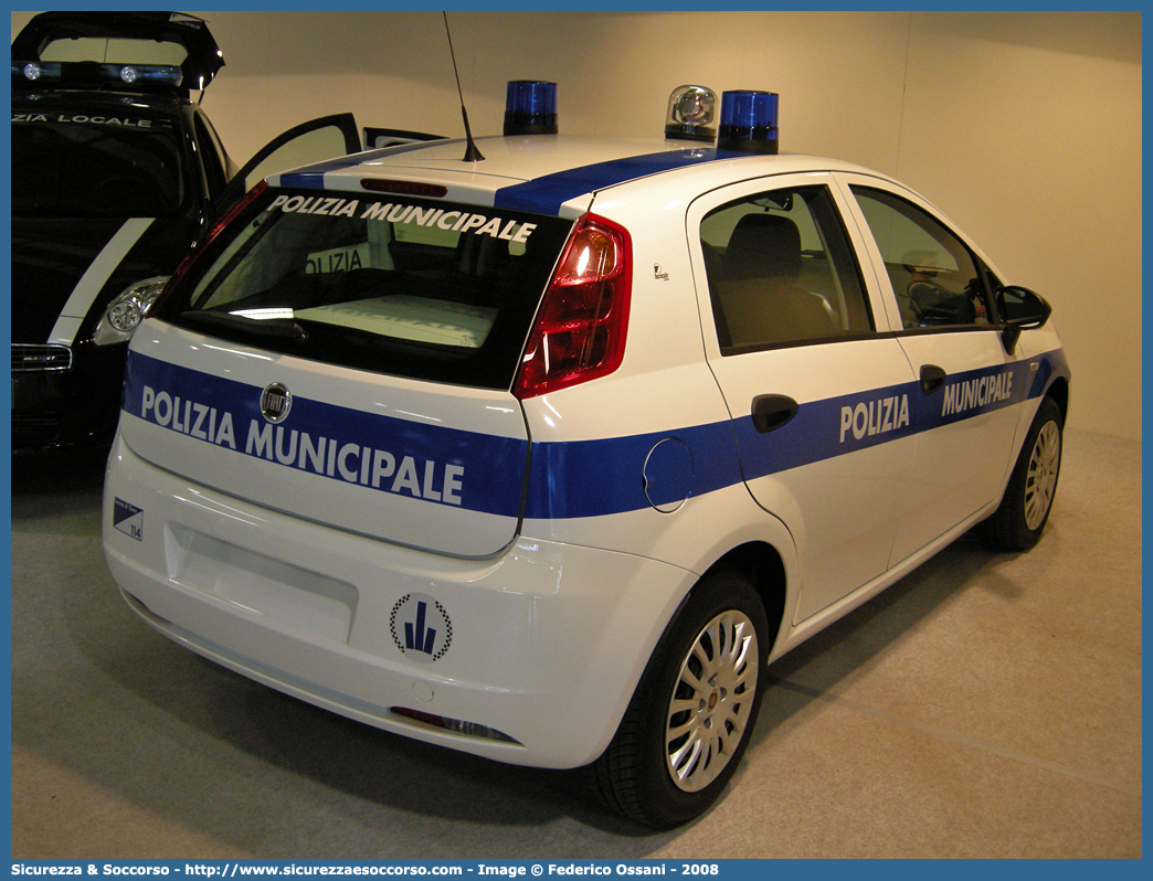 -
Polizia Municipale
Comune di Cento
Fiat Grande Punto
Allestitore Focaccia Group S.r.l.
Parole chiave: Polizia;Municipale;Locale;Cento;Fiat;Grande Punto;Focaccia