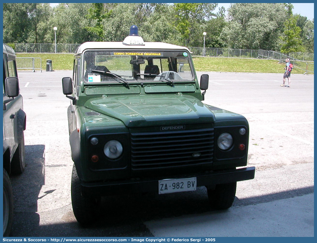 -
Corpo Forestale 
Regione Friuli Venezia Giulia
Land Rover Defender 90
Parole chiave: Corpo;Forestale;Friuli Venezia Giulia;CFFVG;C.F.F.V.G.;Land Rover;Defender;Defender 90