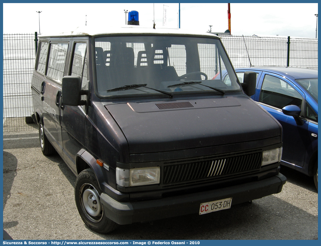 CC 053DH
Arma dei Carabinieri
Fiat Ducato I serie restyling
Parole chiave: CC;C.C.;dei;Arma;Carabinieri;Bus;Minibus;Fiat;Ducato;053DH