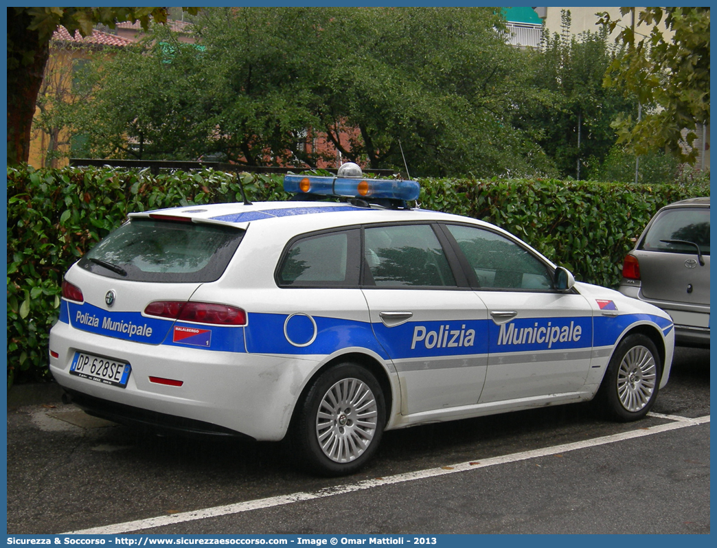 -
Polizia Municipale
Comune di Malalbergo
Alfa Romeo 159 Sportwagon
Allestitore Bertazzoni S.r.l.
Parole chiave: Polizia;Locale;Municipale;Malalbergo;Alfa Romeo;159;Sportwagon;Sport;Wagon;Station;SW;S.W.;Bertazzoni