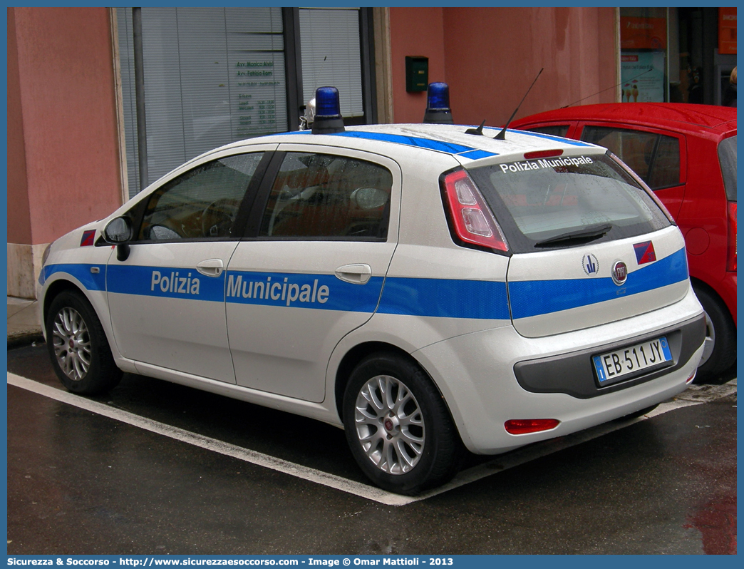 -
Polizia Municipale
Comune di Maranello
Fiat Punto Evo
Allestitore Olmedo S.p.A.
Parole chiave: Polizia;Locale;Municipale;Maranello;Fiat;Punto;Evo;Olmedo