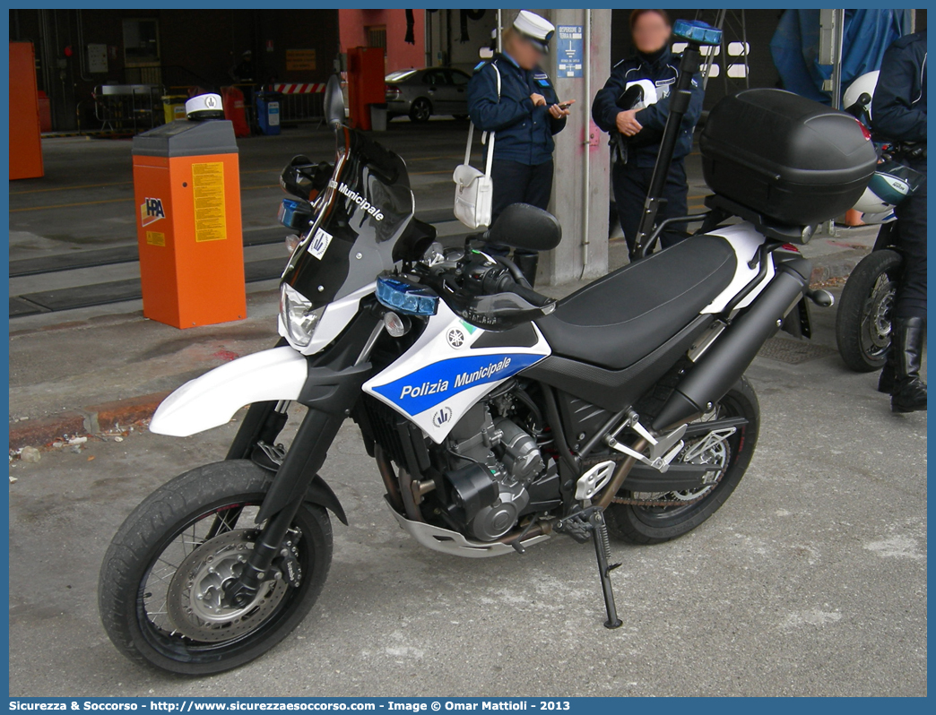 -
Polizia Municipale
Comune di Formigine
Yamaha XT660X
Parole chiave: Polizia;Locale;Municipale;Formigine;Yamaha;XT660X;XT 660 X;XT660 X;XT 660X