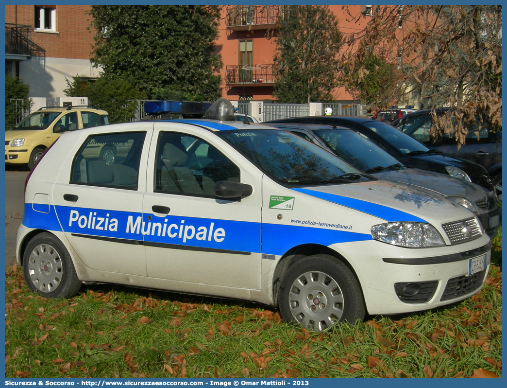 -
Polizia Municipale
Corpo Unico delle Terre Verdiane
Fiat Punto Classic
Allestitore Projet Service S.r.l.
Parole chiave: Polizia;Locale;Municipale;Terre Verdiane;Busseto;Fidenza;Fontanellato;Fontevivo;Roccabianca;Salsomaggiore Terme;San Secondo Parmense;Soragna;Trecasali;Fiat;Punto;Classic;Projet Service