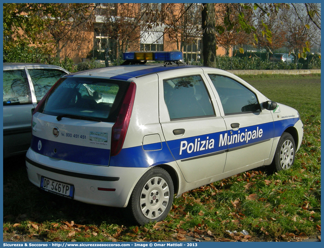 -
Polizia Municipale
Corpo Unico delle Terre Verdiane
Fiat Punto Classic
Allestitore Projet Service S.r.l.
Parole chiave: Polizia;Locale;Municipale;Terre Verdiane;Busseto;Fidenza;Fontanellato;Fontevivo;Roccabianca;Salsomaggiore Terme;San Secondo Parmense;Soragna;Trecasali;Fiat;Punto;Classic;Projet Service