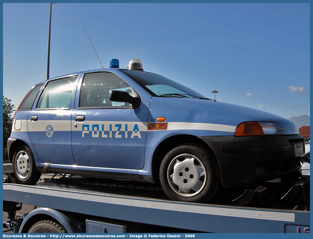 Polizia E6549
Polizia di Stato
Reparto Mobile
Fiat Punto I serie
Parole chiave: PS;P.S.;Polizia;Polizia di Stato;Reparto Mobile;Fiat;Punto