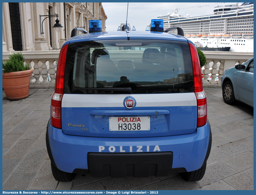 Polizia H3038
Polizia di Stato
Fiat Nuova Panda 4x4 I serie restyling
Parole chiave: PS;P.S.;Polizia;di;Stato;Polizia;Fiat;Nuova;Panda;4x4;H3038