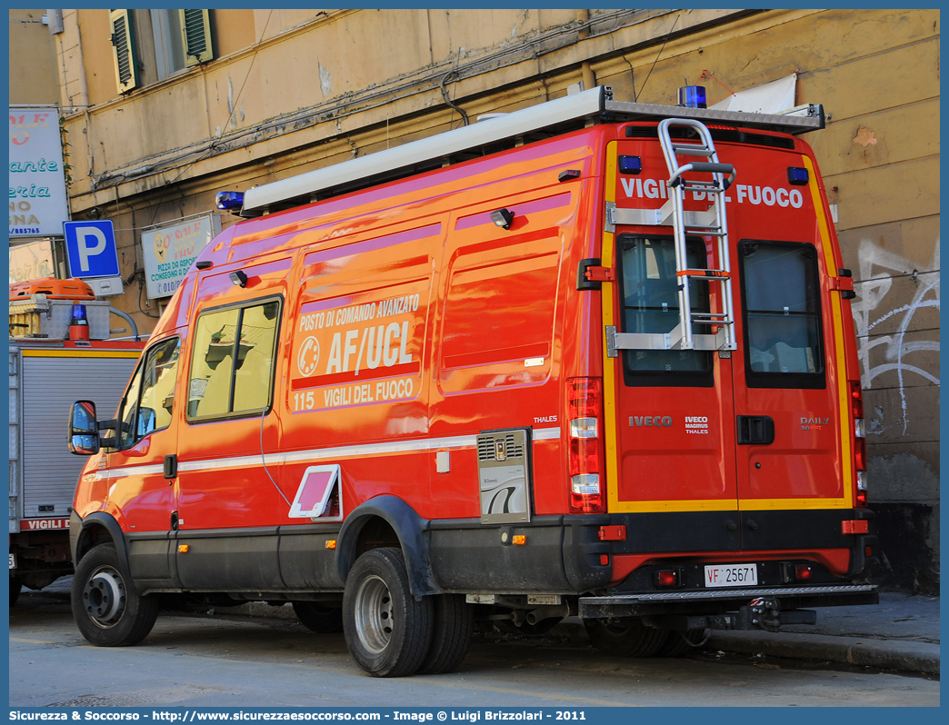 VF 25671
Corpo Nazionale Vigili del Fuoco
Iveco Daily 65C18 IV serie
Allestitore Magirus Thales
Parole chiave: Corpo;Nazionale;Vigili del Fuoco;Vigili;Fuoco;AutoFurgone;Unità;Unita;Comando;Crisi;Locale;Logistico;Posto;Avanzato;AF/UCL;AF;UCL;Iveco;Daily;65C18;Magirus;Thales;VF;25671