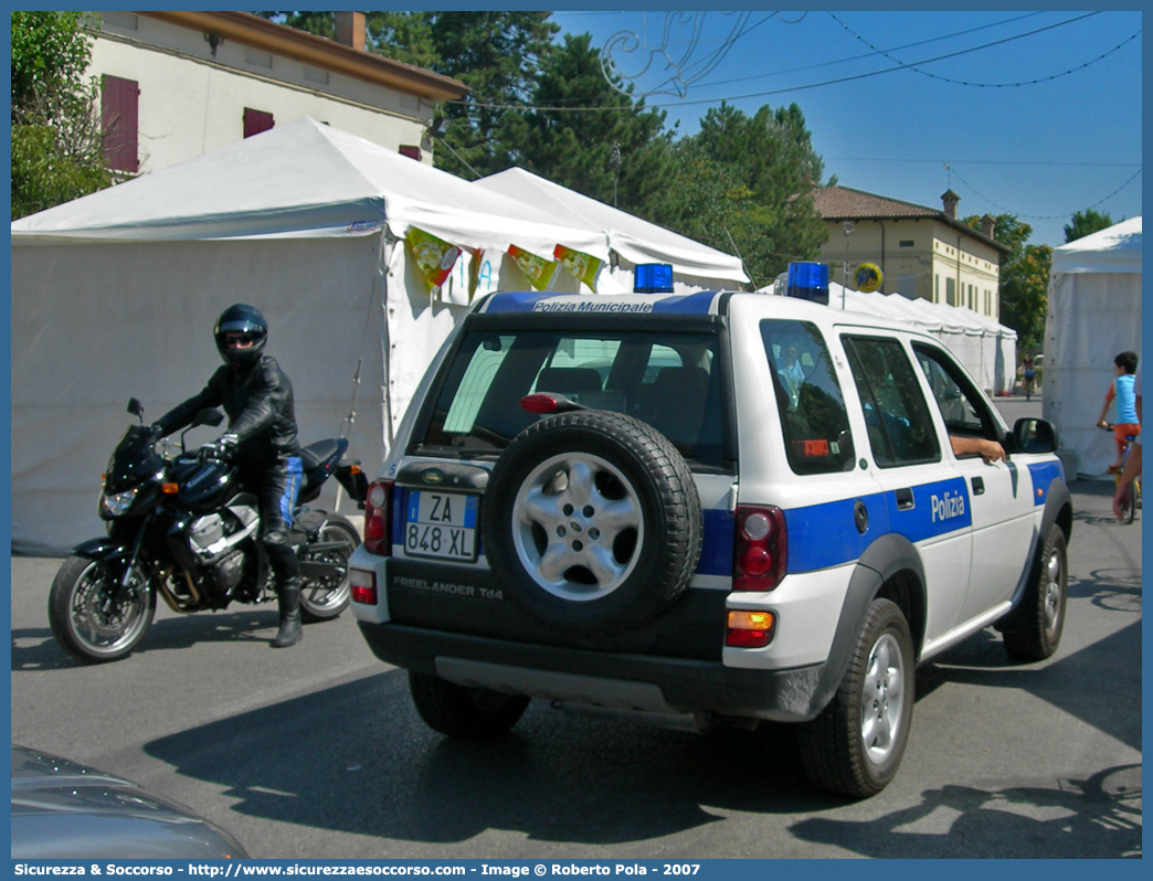 -
Polizia Municipale
Comune di Cento
Land Rover Freelander
I serie restyling
Allestitore Focaccia Group S.r.l.
Parole chiave: Polizia;Municipale;Locale;Cento;Land Rover;Freelander;Focaccia