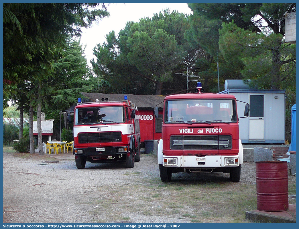 VF 10842
Corpo Nazionale Vigili del Fuoco
OM 155
Allestitori Baribbi S.p.A.
Parole chiave: Corpo;Nazionale;Vigili del Fuoco;Vigili;Fuoco;ABP;A.B.P.;AutoBottePompa;AutoBotte;OM;155;Baribbi