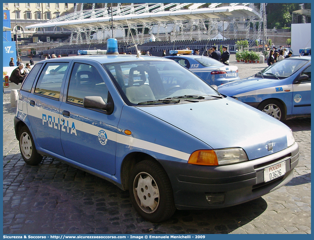 Polizia D3626
Polizia di Stato
Fiat Punto I serie
Parole chiave: PS;P.S.;Polizia;di;Stato;Pubblica;Sicurezza;Fiat;Punto