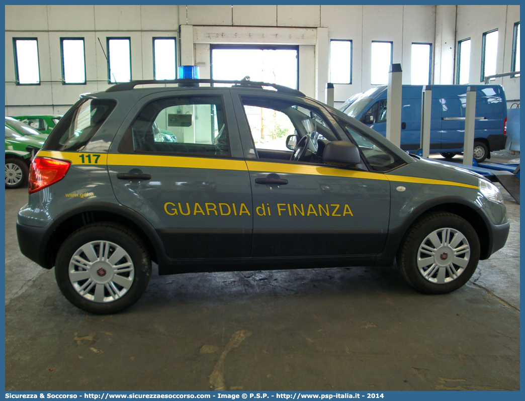 -
Guardia di Finanza
Fiat Sedici I serie
Parole chiave: GdiF;G.D.F.;GDF;Guardia di Finanza;Fiat;Sedici