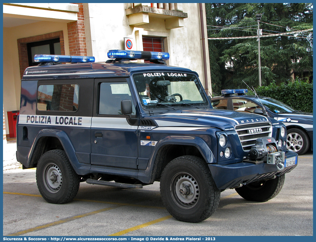 Polizia Locale YA912AA
Polizia Locale
Consorzio Nord Est Vicentino
Iveco Massif
Allestitore Ciabilli S.r.l.
Parole chiave: Municipale;NEVI;Thiene;Chiuppano;Dueville;Caltrano;Sandrigo;Sarcedo;Lusiana;Zanè;Zugliano;Schiavon;Fara Vicentino;Calvene;Lugo di Vicenza;Bolzano Vicentino;Bressanvido;Villaverla;Carrè;Montecchio Precalcino;Monticello Conte Otto;Iveco;Massif;Ciabilli