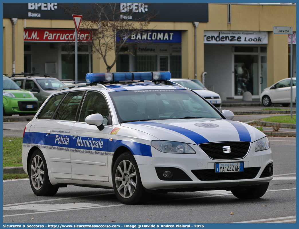 Polizia Locale YA444AH
Polizia Municipale
Comune di Ravenna
Seat Exeo ST
Allestitore Focaccia Group S.r.l.
Parole chiave: Polizia;Locale;Municipale;Ravenna;Seat;Exeo;ST;SW;S.W.;Station;Wagon;Focaccia;YA444AH;YA 444 AH