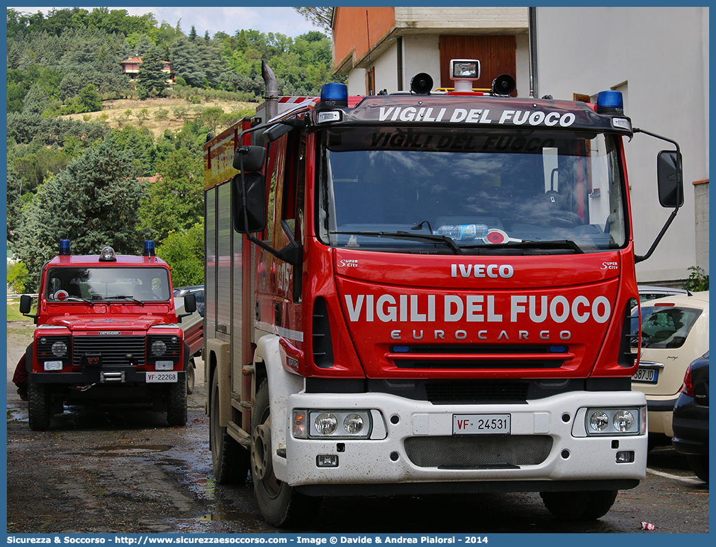 VF 24531
Corpo Nazionale Vigili del Fuoco
Iveco Magirus EuroCargo
120E24 II serie "SuperCity"
Parole chiave: VVF;V.V.F.;Corpo;Nazionale;Vigili;del;Fuoco;AutoPompaSerbatoio;APS;A.P.S.;Iveco;Magirus;EuroCargo;SuperCity;120E24