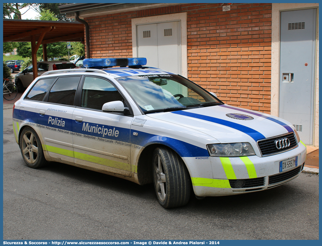 -
Polizia Municipale
Unione Comuni
della Romagna Faentina
Audi A4 Avant II serie
Allestitore Bertazzoni S.r.l.
Parole chiave: Polizia;Locale;Municipale;Unione;Romagna;Faentina;Faenza;Brisighella;Casola Valsenio;Castel Bolognese;Riolo Terme;Solarolo;Audi;A4;Avant;Bertazzoni