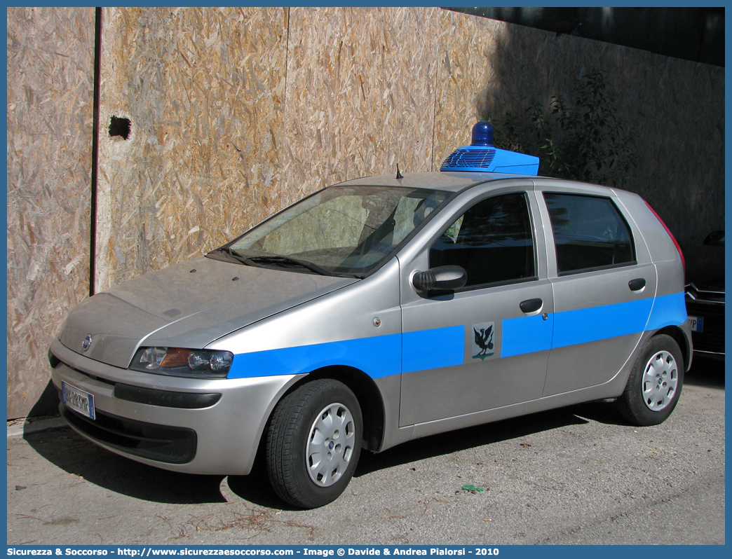 -
Polizia Municipale
Comune di Melfi
Fiat Punto II serie
Parole chiave: Polizia;Locale;Municipale;Melfi;Fiat;Punto