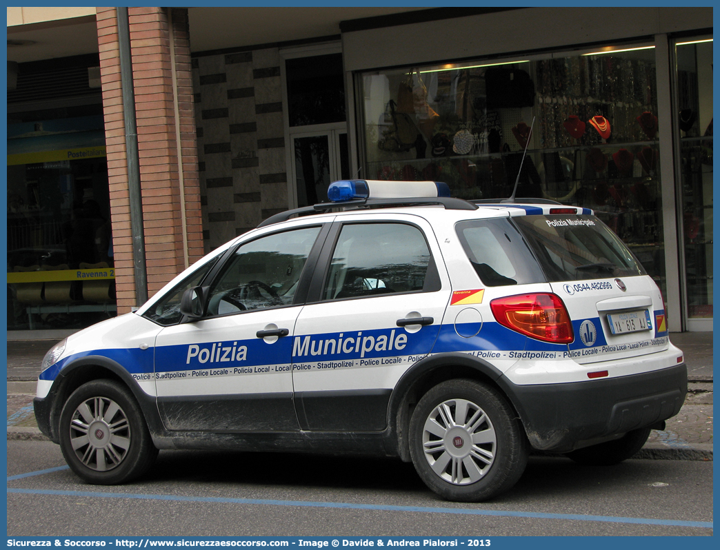 Polizia Locale YA613AJ
Polizia Municipale
Comune di Ravenna
Fiat Sedici II serie
Allestitore Focaccia Group S.r.l.
Parole chiave: Polizia;Locale;Municipale;Ravenna;Fiat;Sedici;Focaccia;YA613AJ;YA 613 AJ