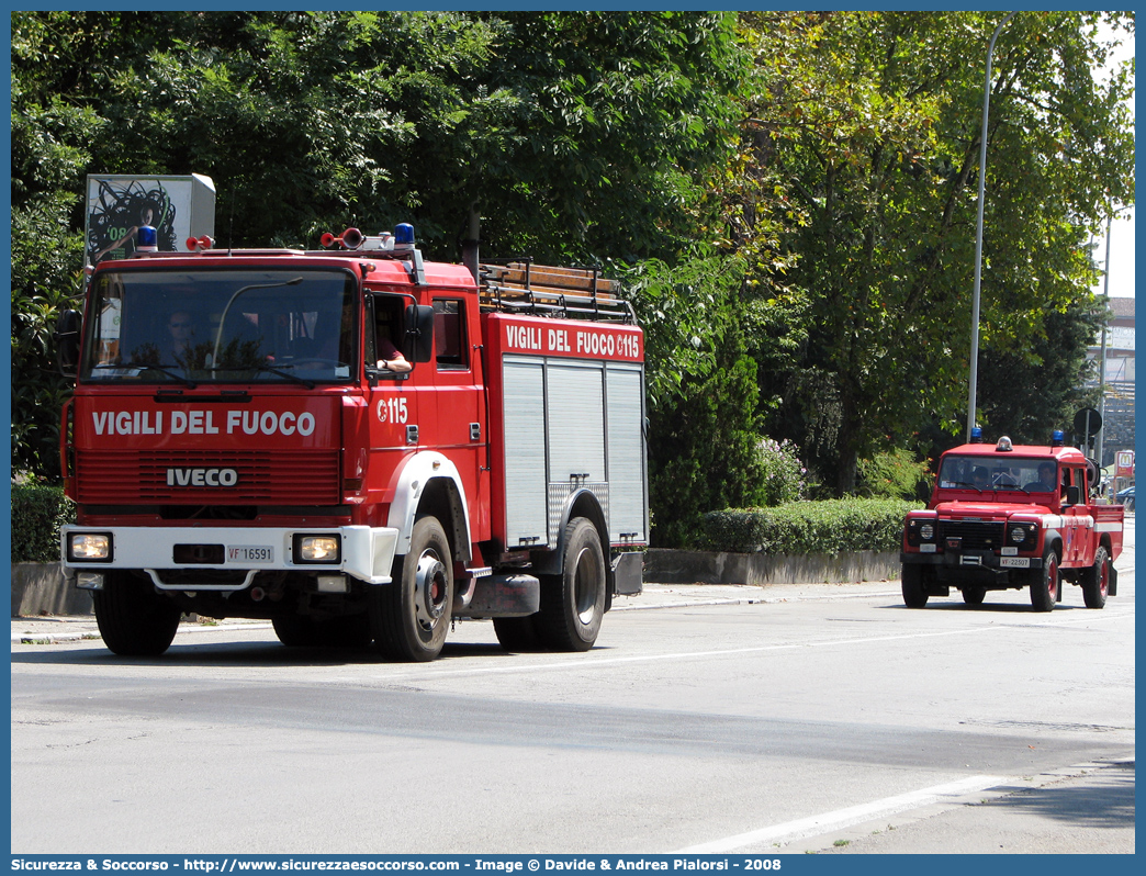 VF 16591
Corpo Nazionale Vigili del Fuoco
Iveco 190-26
Allestitore Baribbi S.p.A.
Parole chiave: VVF;V.V.F.;Corpo;Nazionale;Vigili;del;Fuoco;AutoPompaSerbatoio;APS;A.P.S.;Iveco;190;26;190-26;Baribbi