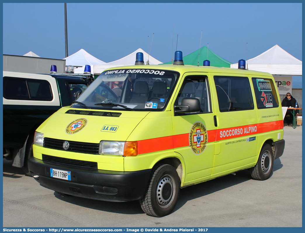 SA 663
Corpo Nazionale
Soccorso Alpino e Speleologico
Delegazione Alpina
XXV Emilia Romagna
Volkswagen Transporter T4
Parole chiave: CNSAS;C.N.S.A.S.;Corpo;Nazionale;Soccorso;Alpino;Speleologico;Emilia;Romagna;SAER;S.A.E.R.;Volkswagen;Transporter;T4;T 4