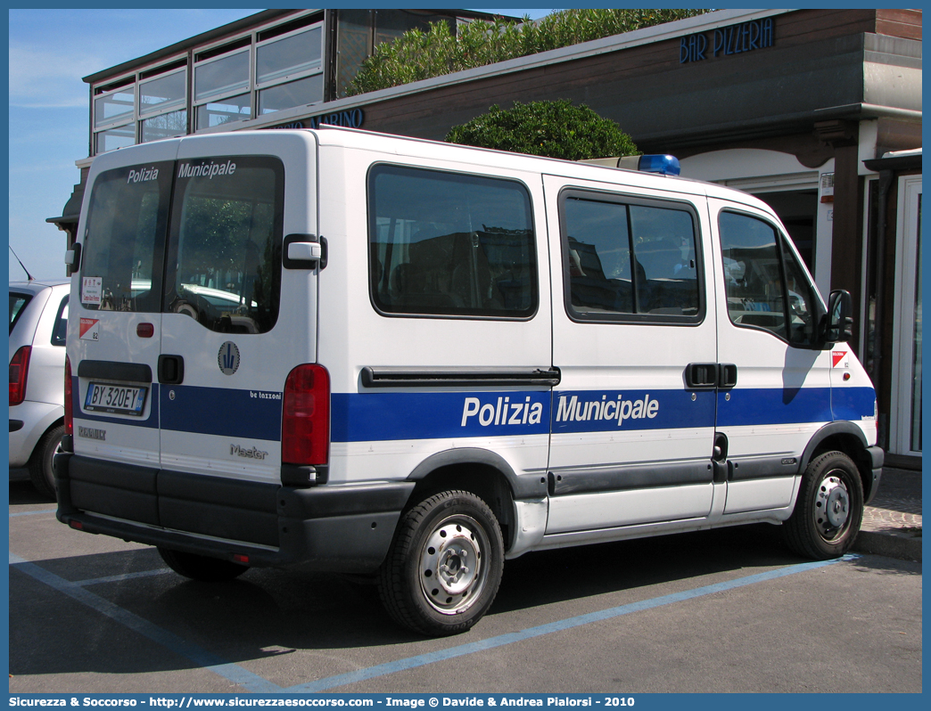 -
Polizia Municipale
Comune di Bologna
Renault Master II serie
Allestitore Bertazzoni S.r.l.
Parole chiave: Polizia;Municipale;Locale;Bologna;Renault;Master;Bertazzoni