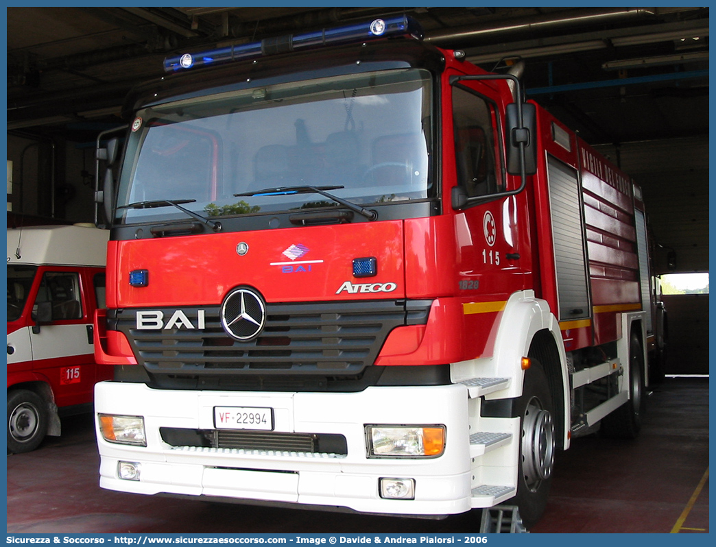 VF 22994
Corpo Nazionale Vigili del Fuoco
Mercedes Benz Atego 1828 I serie restyling
Allestitore BAI S.r.l.
Parole chiave: VVF;V.V.F.;Corpo;Nazionale;Vigili;del;Fuoco;ABP;A.B.P.;AutoBottePompa;AutoBotte;Mercedes Benz;Atego;1828;BAI;B.A.I.