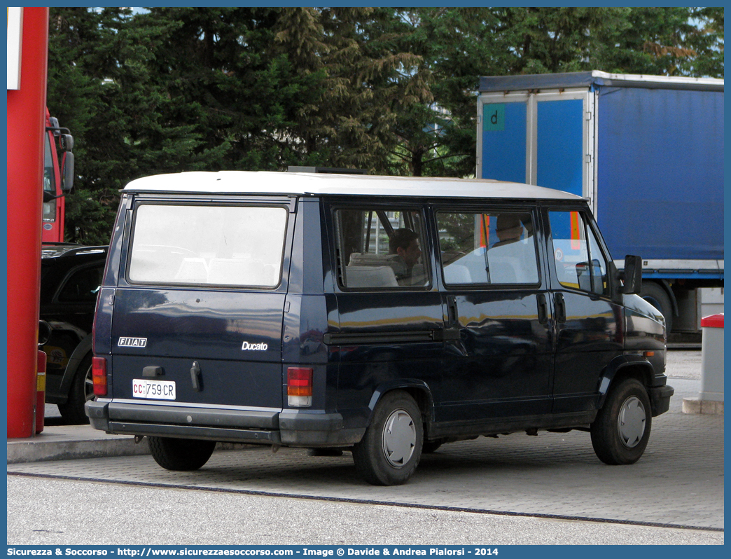 CC 759CR
Arma dei Carabinieri
Fiat Ducato I serie restyling
Parole chiave: CC;C.C.;dei;Arma;Carabinieri;Bus;Minibus;Fiat;Ducato;759CR