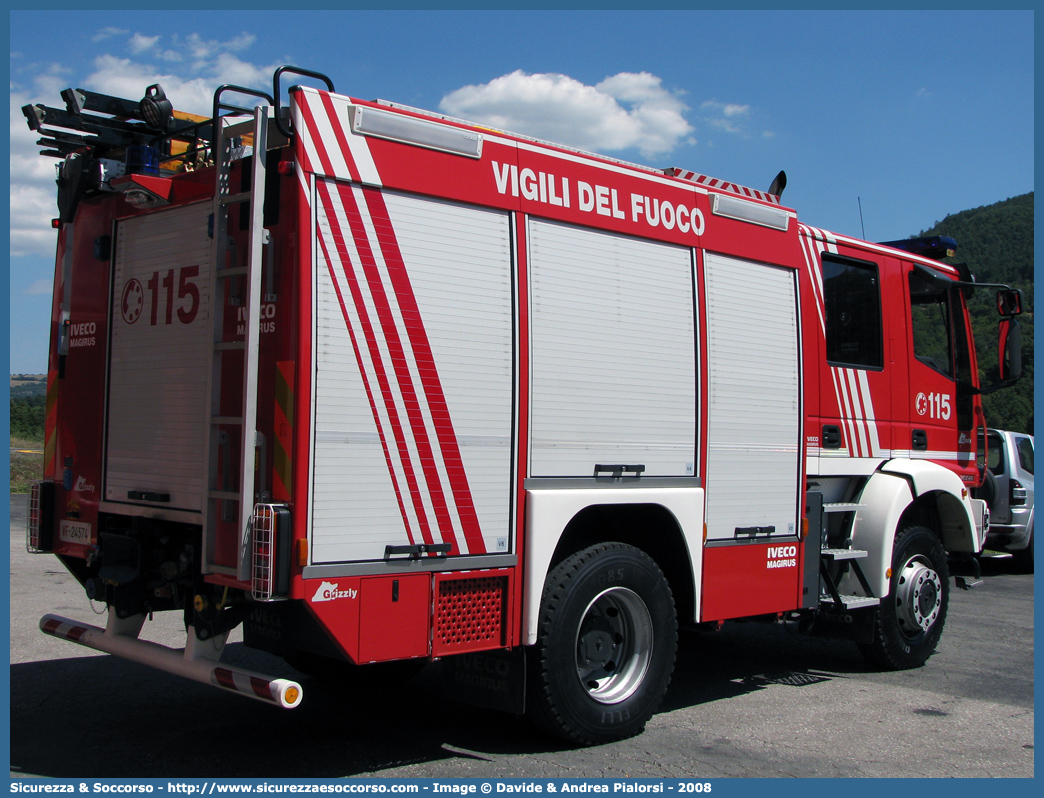 VF 24574
Corpo Nazionale Vigili del Fuoco
Iveco Magirus Grizzly
140E28 4x4 II serie
Parole chiave: VVF;V.V.F.;Corpo;Nazionale;Vigili;del;Fuoco;AutoPompaSerbatoio;APS;A.P.S.;Iveco;Magirus;Grizzly;140E28;4x4