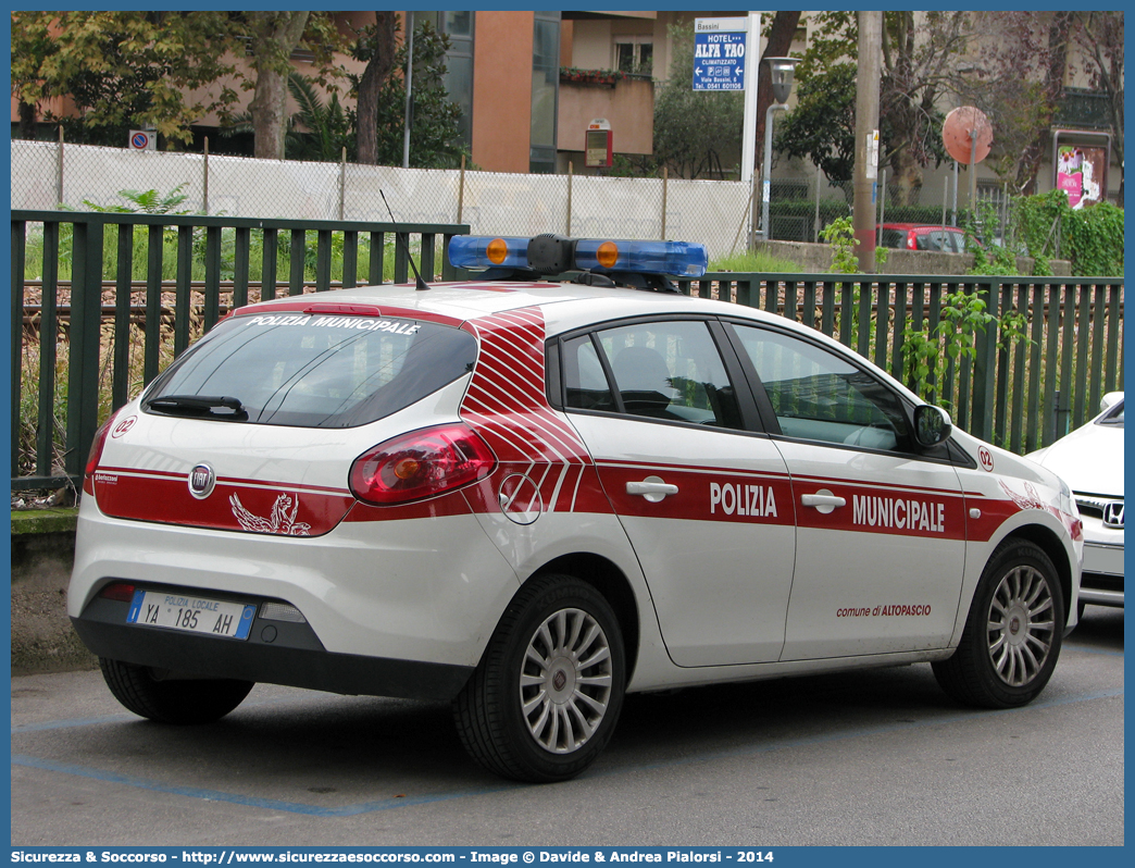 Polizia Locale YA185AH
Polizia Municipale
Comune di Altopascio
Fiat Nuova Bravo
Allestitore Bertazzoni S.r.l.
Parole chiave: Polizia;Locale;Municipale;Altopascio;Fiat;Nuova Bravo;Bertazzoni;YA185AH;YA 185 AH