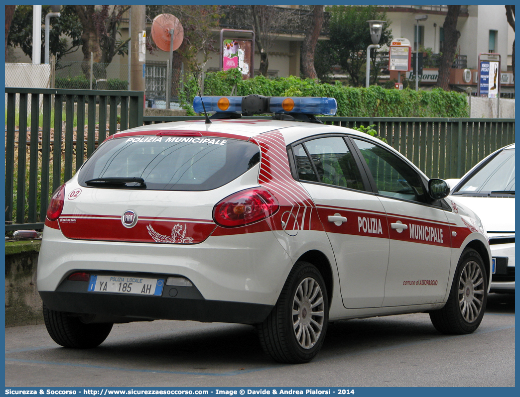 Polizia Locale YA185AH
Polizia Municipale
Comune di Altopascio
Fiat Nuova Bravo
Allestitore Bertazzoni S.r.l.
Parole chiave: Polizia;Locale;Municipale;Altopascio;Fiat;Nuova Bravo;Bertazzoni;YA185AH;YA 185 AH