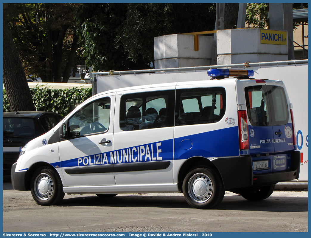 Polizia Locale YA410AB
Polizia Municipale
Comune di Benevento
Peugeot Expert III serie
Parole chiave: Polizia;Locale;Municipale;Benevento;Peugeot;Expert;YA410AB