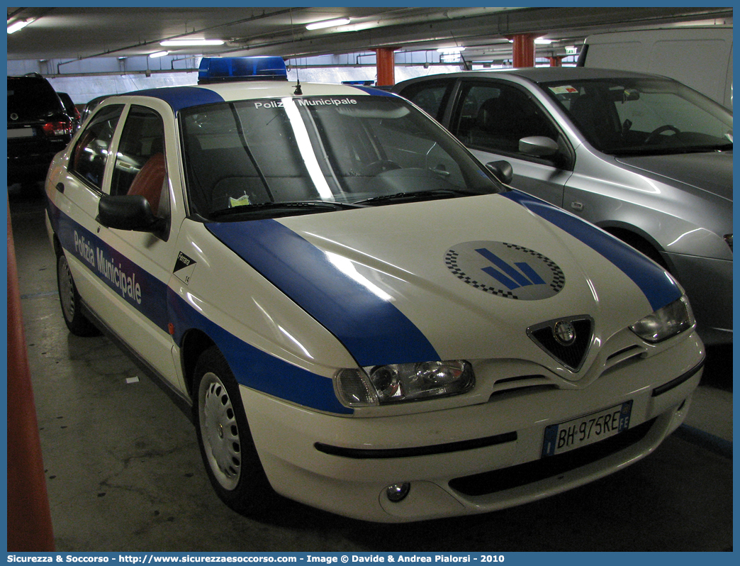 -
Polizia Municipale
Comune di Ferrara
Alfa Romeo 146
Parole chiave: Polizia;Municipale;Locale;Ferrara;Alfa Romeo;146