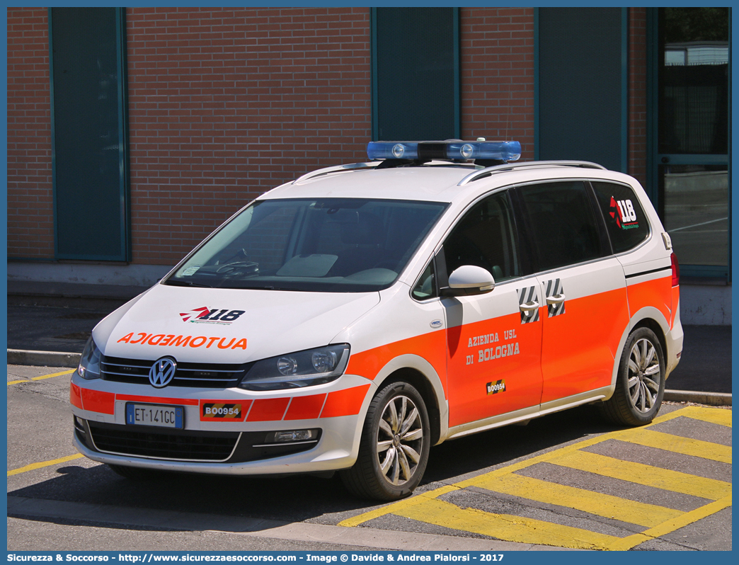 BO 0954
118 Bologna Soccorso
Volkswagen Sharan IV serie
Allestitore Vision S.r.l.
Parole chiave: 118;Bologna;Soccorso;Automedica;Automedicalizzata;Auto Medica;Auto Medicalizzata;Volkswagen;Sharan;Vision