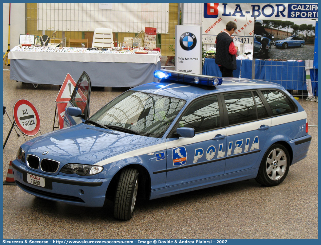 Polizia F1690
Polizia di Stato
Polizia Stradale
Autostrade per l'Italia S.p.A.
Bmw Serie 3 E46 Touring
Parole chiave: Polizia di Stato;Polizia Stradale;Autostrade per l'Italia S.p.A.;Autostrade S.p.A.;Autostrade;Italia;Bmw;Serie 3;E46;E 46;Touring