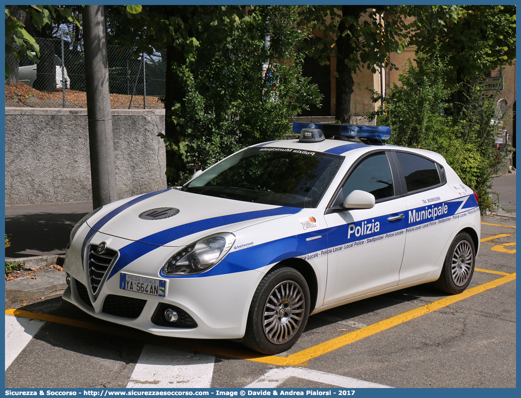 Polizia Locale YA564AN
Polizia Municipale
Unione Terre di Castelli
Alfa Romeo Nuova Giulietta
I serie I restyling
Allestitore Bertazzoni S.r.l.
Parole chiave: Polizia;Locale;Municipale;Terre di Castelli;Castelnuovo Rangone;Spilamberto;Savignano sul Panaro;Vignola;Castelvetro di Modena;Marano sul Panaro;Guiglia;Zocca;Alfa Romeo;Nuova Giulietta;YA564AN;YA 564 AN;Bertazzoni