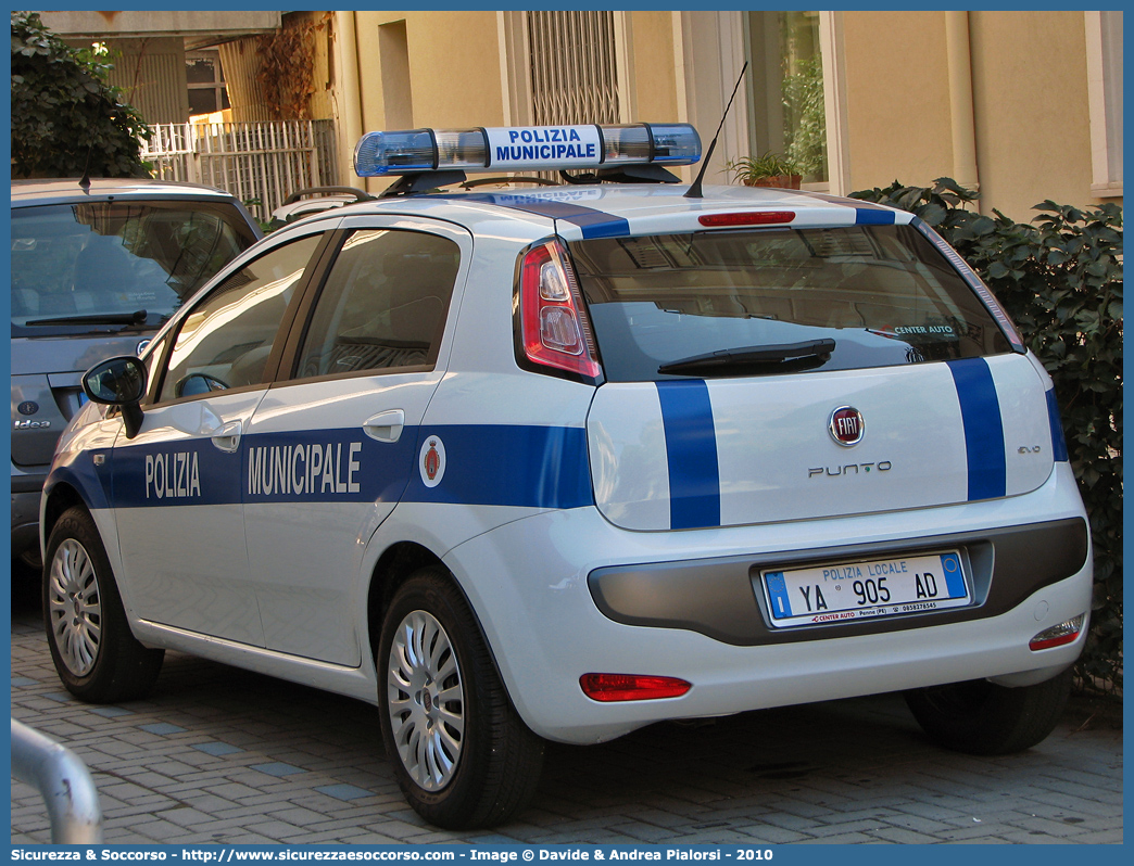 Polizia Locale YA905AD
Polizia Municipale
Comune di Penne
Fiat Punto Evo
Parole chiave: Polizia;Locale;Municipale;Penne;Fiat;Punto;Evo;YA905AD