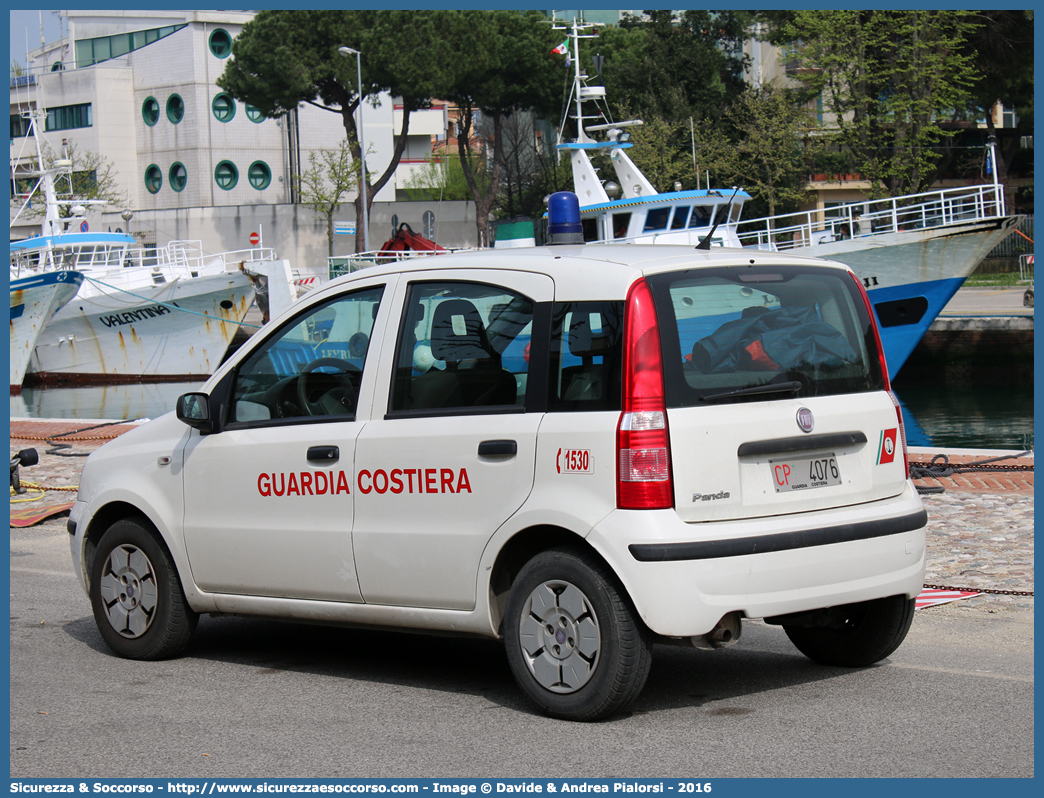 CP 4076
Corpo delle Capitanerie di Porto
Guardia Costiera 
Fiat Nuova Panda I serie restyling
Parole chiave: CP;C.P.;GC;G.C.;Guardia;Costiera;Capitaneria;Capitanerie;di;Porto;Fiat;Nuova;Panda