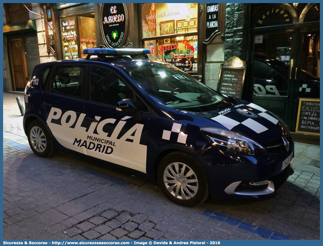 -
Reino de España
Policia Municipal Madrid
Renault Scenic IV generation
Parole chiave: Regno di Spagna;Spagna;Espana;España;Reino de España;Policia;Municipal;Madrid;Renault;Scenic