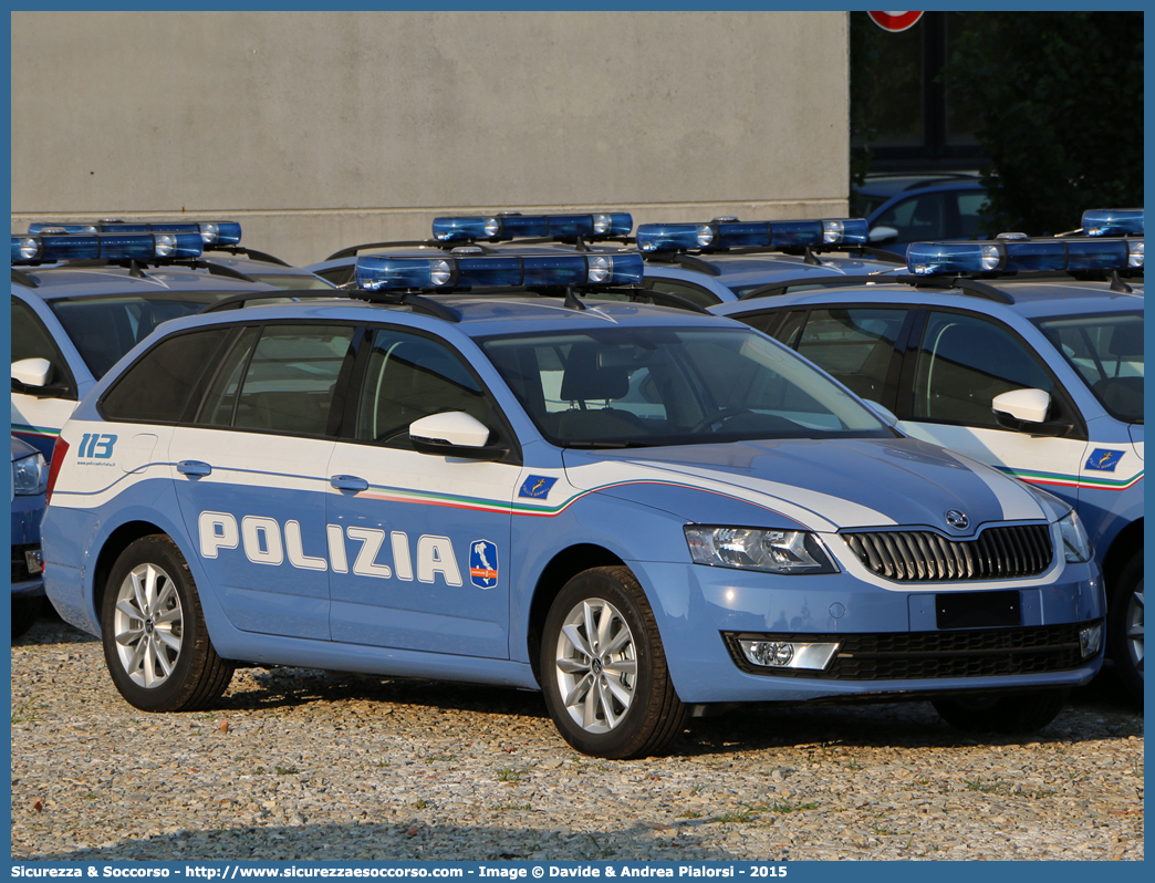 -
Polizia di Stato
Polizia Stradale
Autostrade per l'Italia S.p.A.
Skoda Octavia Wagon IV serie
Allestitore Focaccia Group S.r.l.
(II fornitura)
Parole chiave: Polizia di Stato;Polizia Stradale;Autostrade per Italia S.p.A.;Autostrade S.p.A.;Autostrade;Italia;Skoda;Octavia;Wagon;Station;SW;S.W.;Focaccia