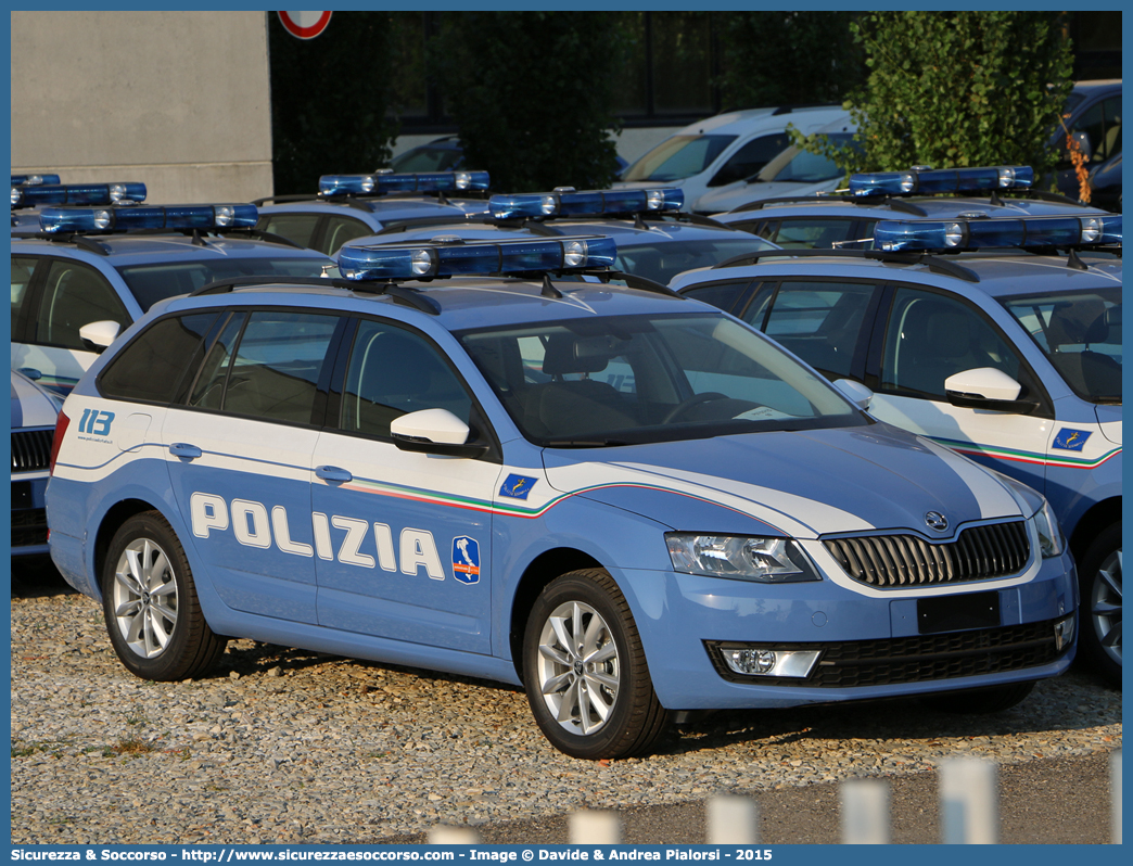 -
Polizia di Stato
Polizia Stradale
Autostrade per l'Italia S.p.A.
Skoda Octavia Wagon IV serie
Allestitore Focaccia Group S.r.l.
(II fornitura)
Parole chiave: Polizia di Stato;Polizia Stradale;Autostrade per Italia S.p.A.;Autostrade S.p.A.;Autostrade;Italia;Skoda;Octavia;Wagon;Station;SW;S.W.;Focaccia