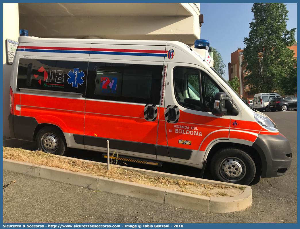 BO 0897
118 Bologna Soccorso
Fiat Ducato III serie
Allestitore Mariani Fratelli S.r.l.
Parole chiave: 118;Bologna;Soccorso;Ambulanza;Autoambulanza;Fiat;Ducato;X250;X 250;Mariani Fratelli