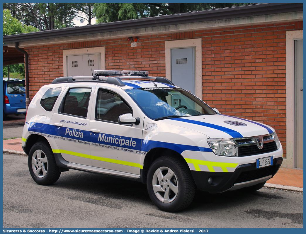 -
Polizia Municipale
Unione Comuni
della Romagna Faentina
Dacia Duster I serie
Allestitore Bertazzoni S.r.l.
Parole chiave: Polizia;Locale;Municipale;Unione;Romagna;Faentina;Faenza;Brisighella;Casola Valsenio;Castel Bolognese;Riolo Terme;Solarolo;Dacia;Duster;Bertazzoni