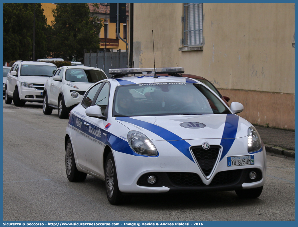 Polizia Locale YA875AM
Polizia Municipale
Comune di Comacchio
Alfa Romeo Nuova Giulietta
I serie II restyling
Allestitore Bertazzoni S.r.l.
Parole chiave: Polizia;Locale;Municipale;Comacchio;Alfa Romeo;Nuova Giulietta;Bertazzoni;YA875AM;YA 875 AM