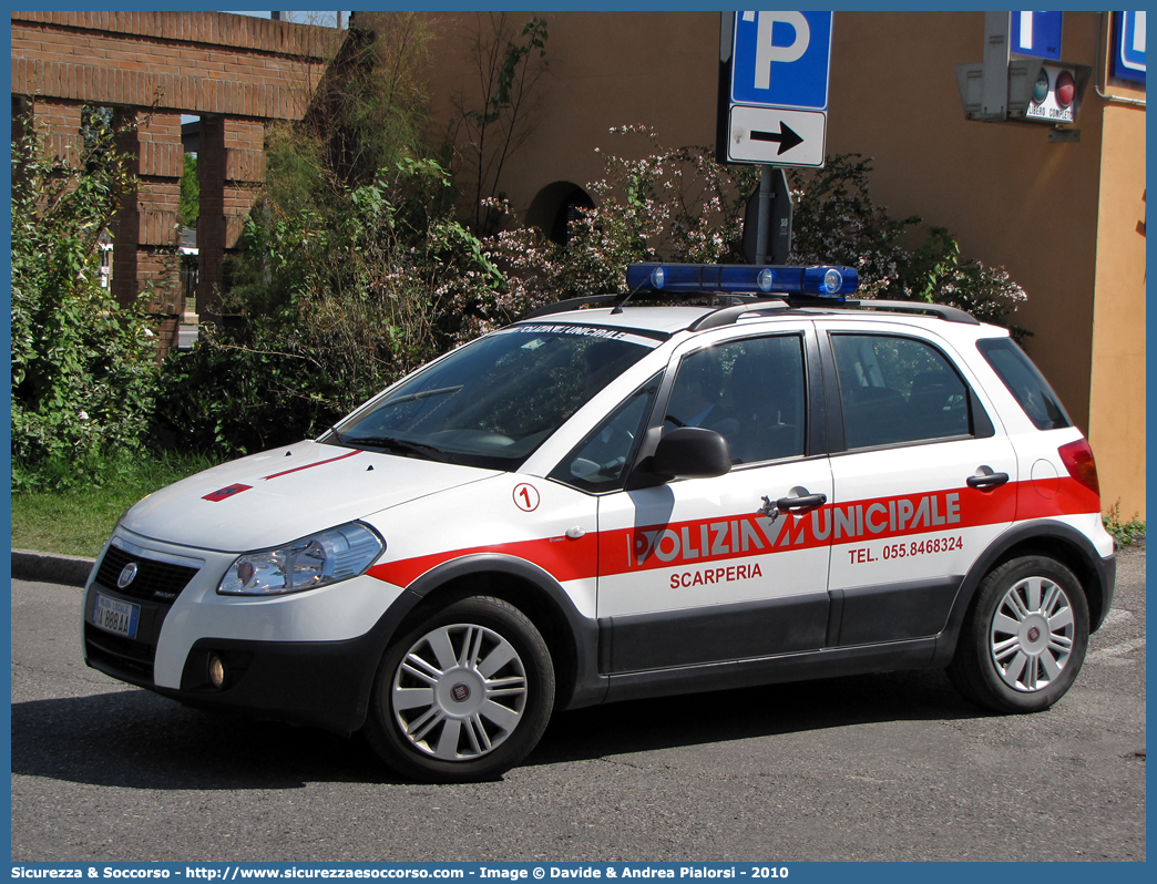 Polizia Locale YA888AA
Polizia Municipale
Comune di Scarperia
Fiat Sedici I serie
Allestitore Ciabilli S.r.l.
Parole chiave: Polizia;Locale;Municipale;Scarperia;Fiat;Sedici;Ciabilli;YA888AA;YA 888 AA