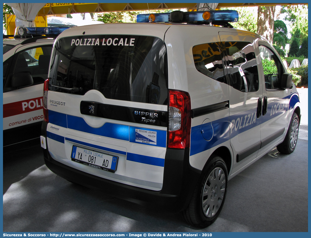 Polizia Locale YA081AD
Polizia Locale
Comune di Bolano
Peugeot Bipper Tepee
Allestitore Bertazzoni S.r.l.
Parole chiave: Polizia;Locale;Municipale;Bolano;Peugeot;Bipper;Tepee;Bertazzoni;YA081AD;YA 081 AD