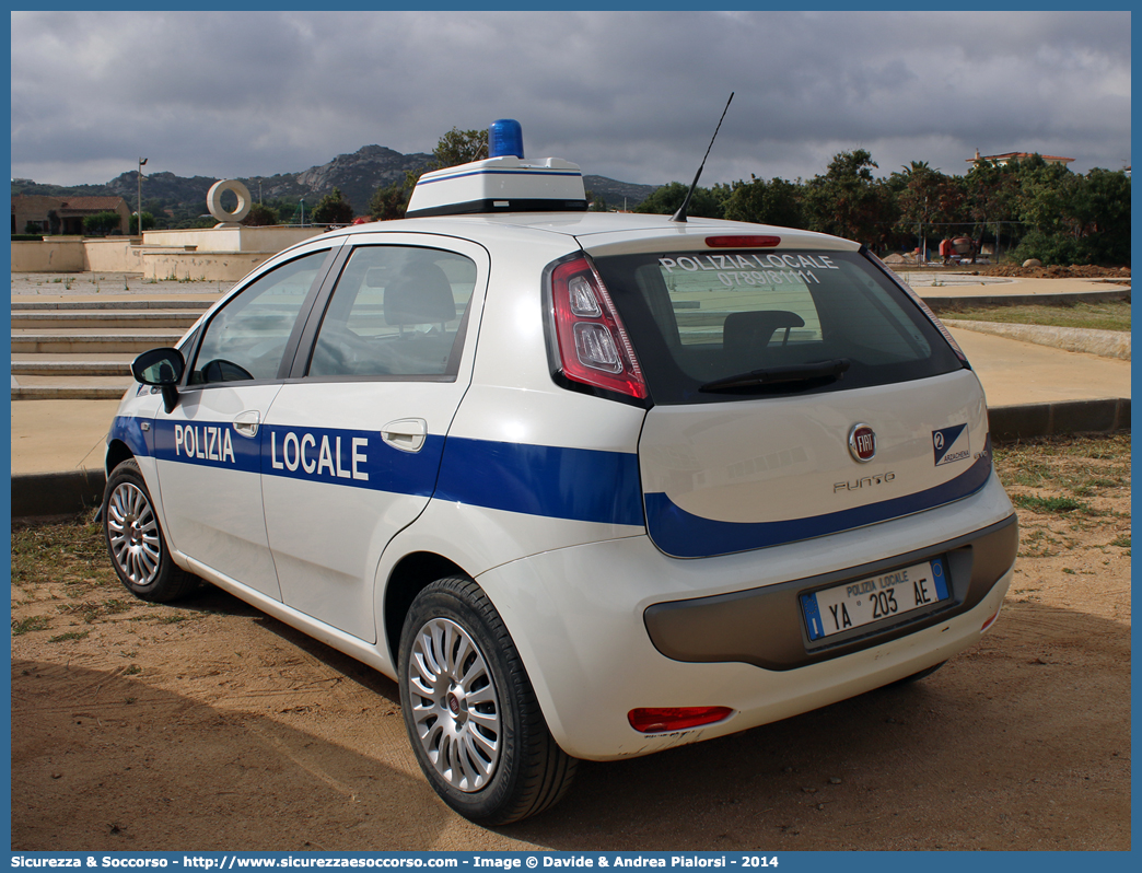 Polizia Locale YA203AE
Polizia Municipale
Comune di Arzachena
Fiat Punto Evo
Parole chiave: PL;P.L.;PM;P.M.;Polizia;Locale;Municipale;Arzachena;Fiat;Punto;Evo