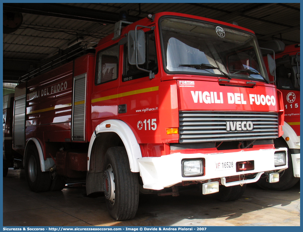 VF 16528
Corpo Nazionale Vigili del Fuoco
Iveco 190-26
Allestitore Baribbi S.p.A.
Ricondizionato Fortini S.r.l.
Parole chiave: Corpo;Nazionale;Vigili del Fuoco;Vigili;Fuoco;ABP;A.B.P.;AutoBottePompa;AutoBotte;Fiat;Iveco;190-26;190 - 26;Baribbi;Fortini